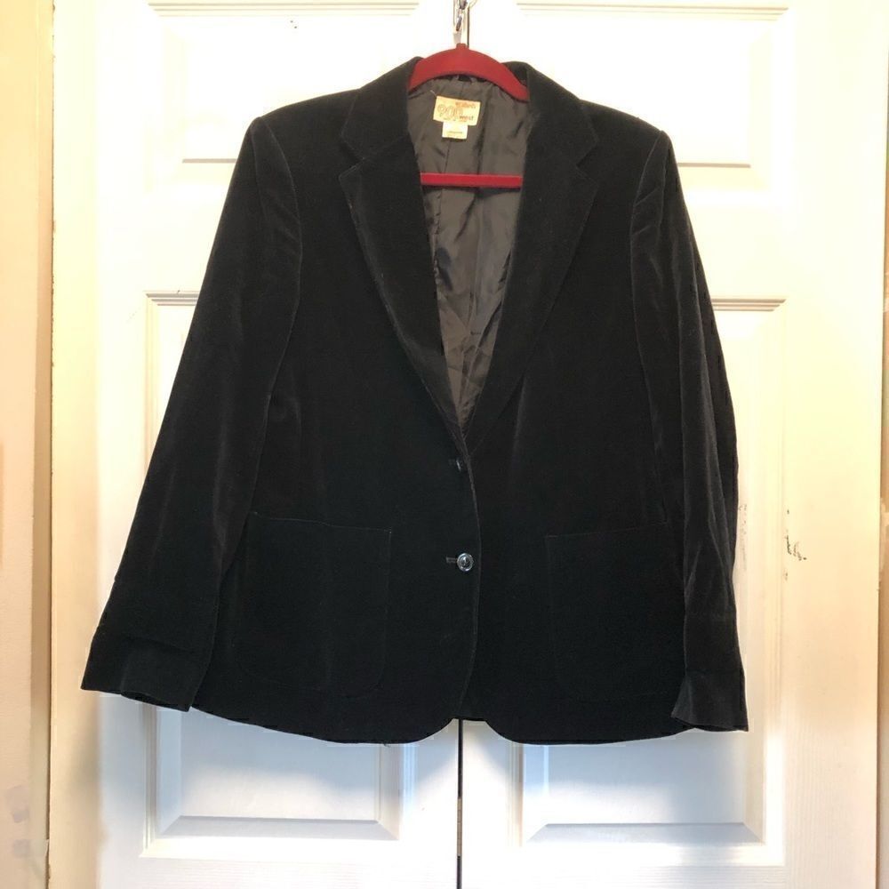 Vintage Dillard’s 900 West Velvet Blazer